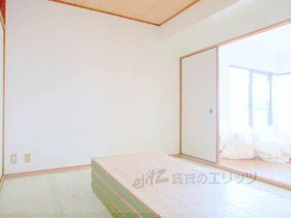 ロイヤル南茨木の物件内観写真